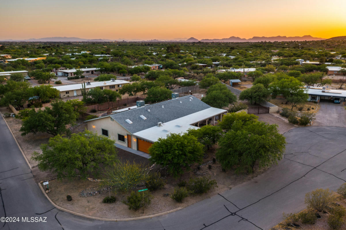 3715 N TRES LOMAS PL, TUCSON, AZ 85749, photo 1 of 47