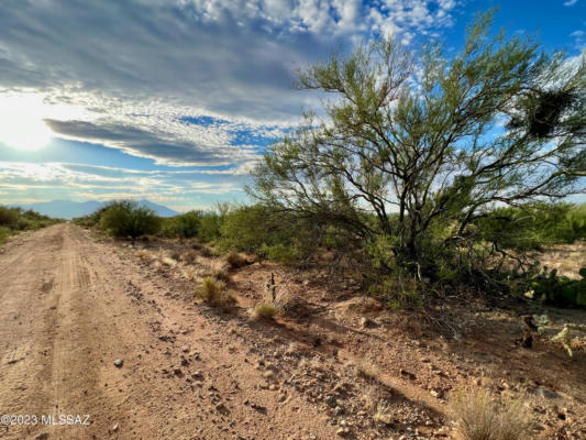 15966 W PHILLIPS RD, TUCSON, AZ 85736, photo 3 of 17