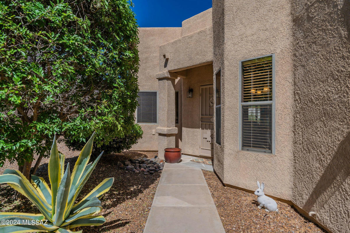 2404 S ORCHARD VIEW DR, GREEN VALLEY, AZ 85614, photo 1 of 47