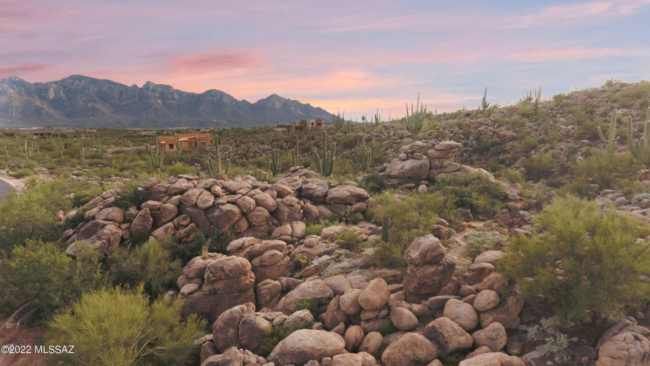 192 W SHIMMERING DESERT PL, ORO VALLEY, AZ 85755, photo 1 of 13